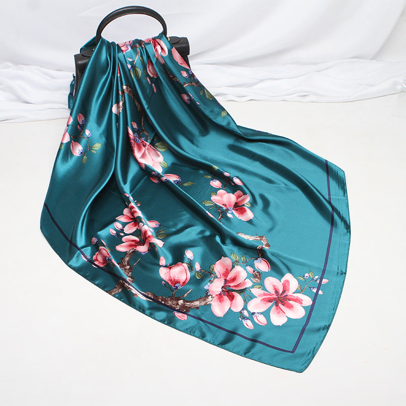 Foulard "Élégance Florale" en Soie