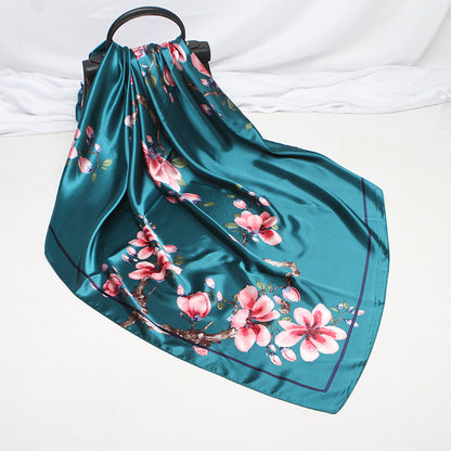 Foulard "Élégance Florale" en Soie