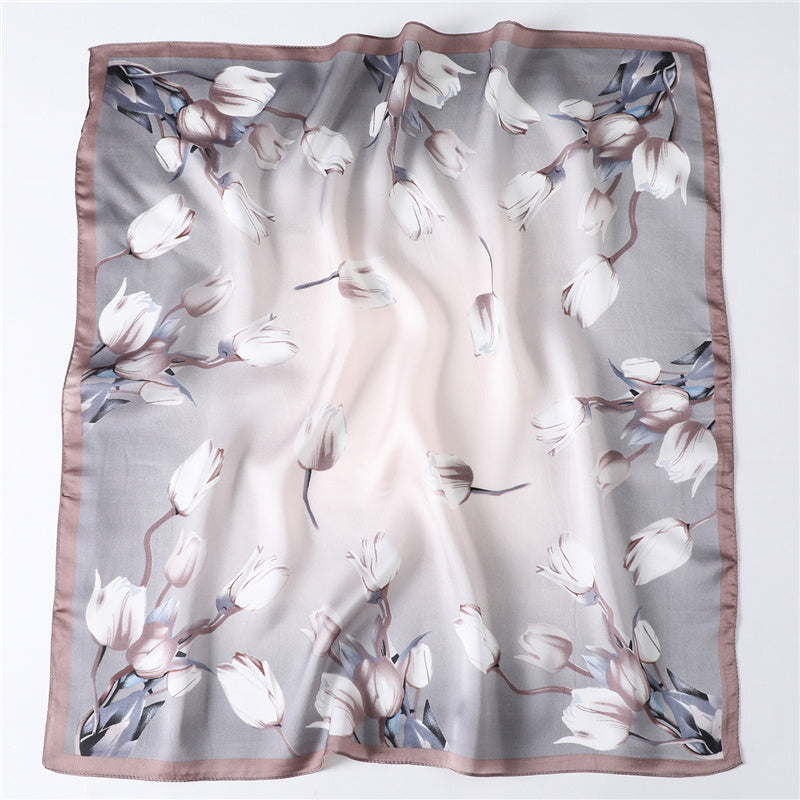 Foulard "Éclat Floral" en Soie