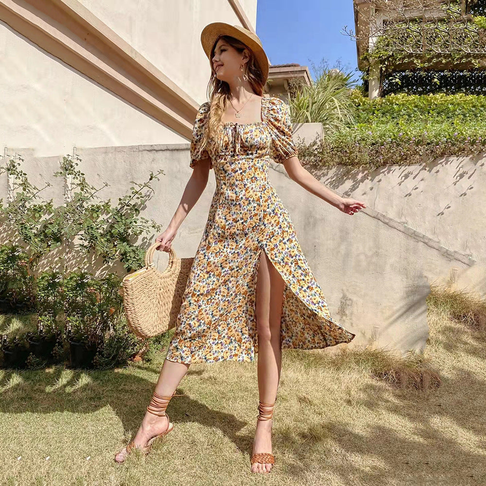 Robe Florale à Fente – Coupe Midi