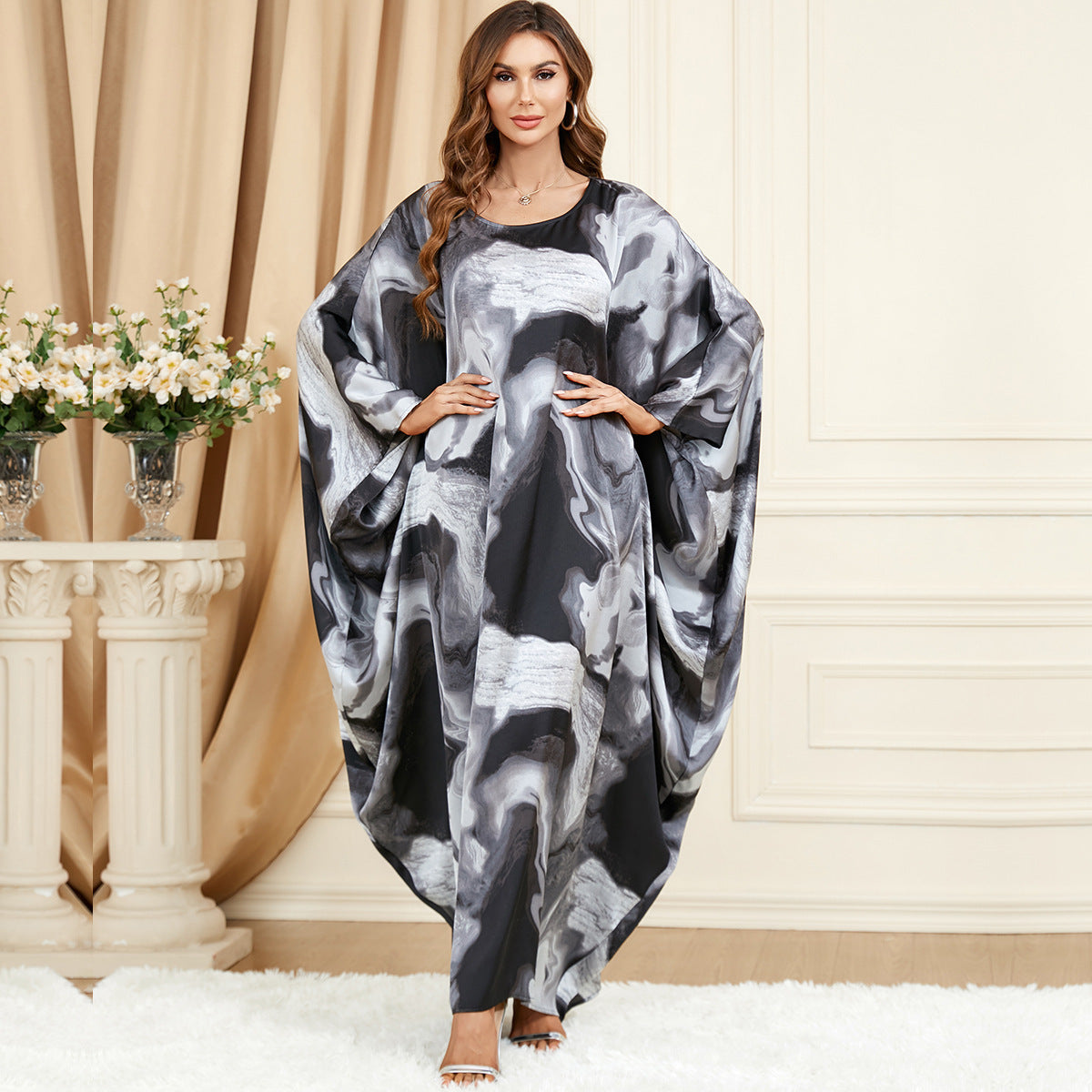 Ombres Élégantes – Robe Caftan à Imprimé Marbré