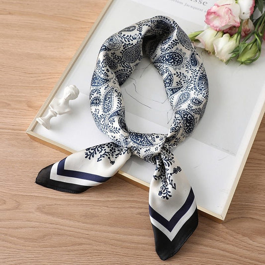Foulard "Motifs Élégants" en Soie