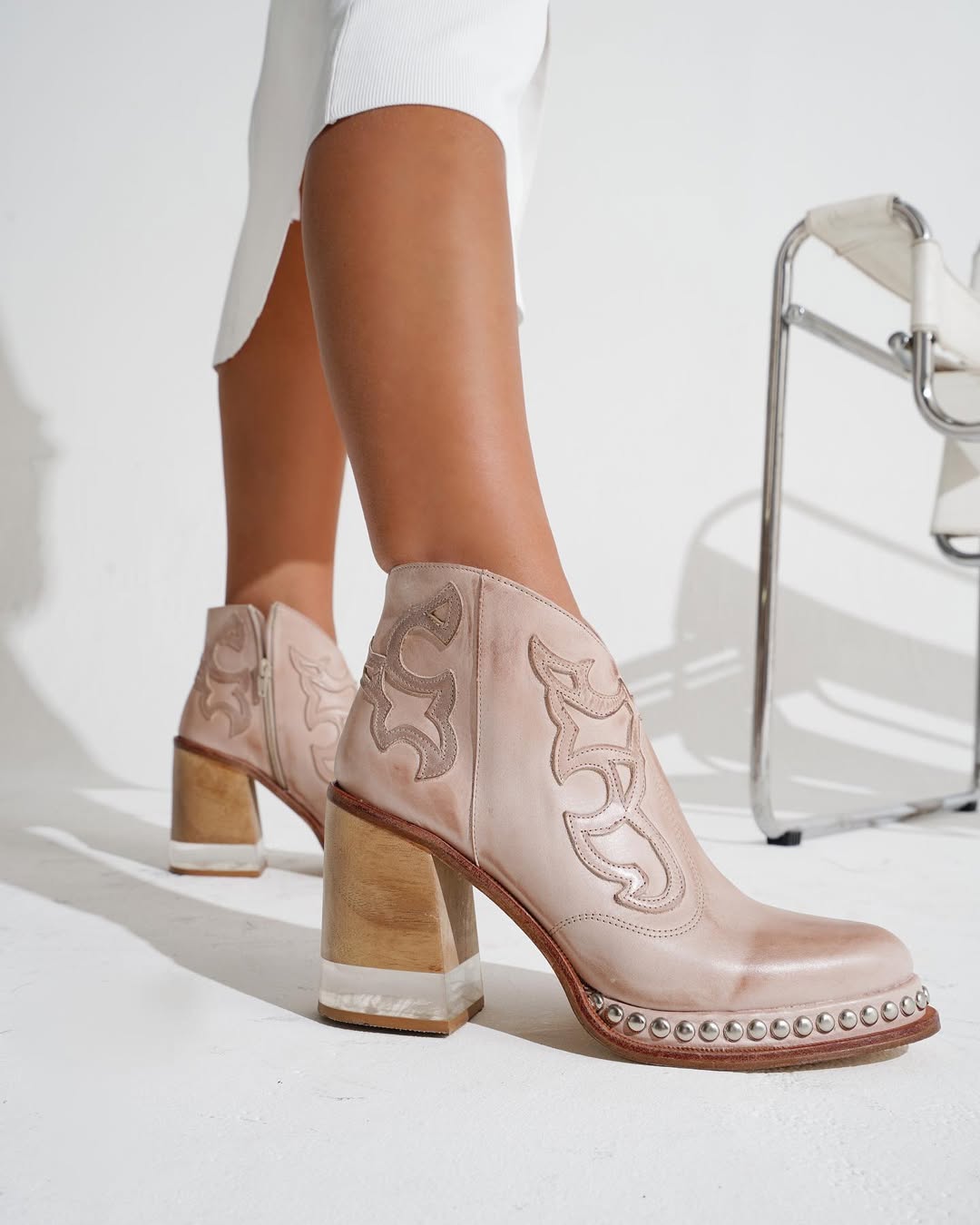 Tanus Spirit – Bottines Sculptées à Talon Carré & Charme Sauvage