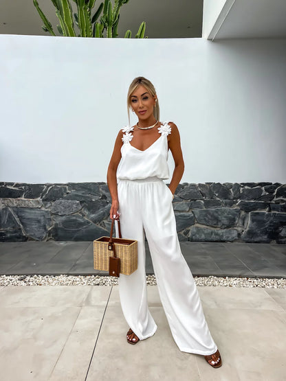 Jumpsuit Élégance Divine – La fluidité au service du style